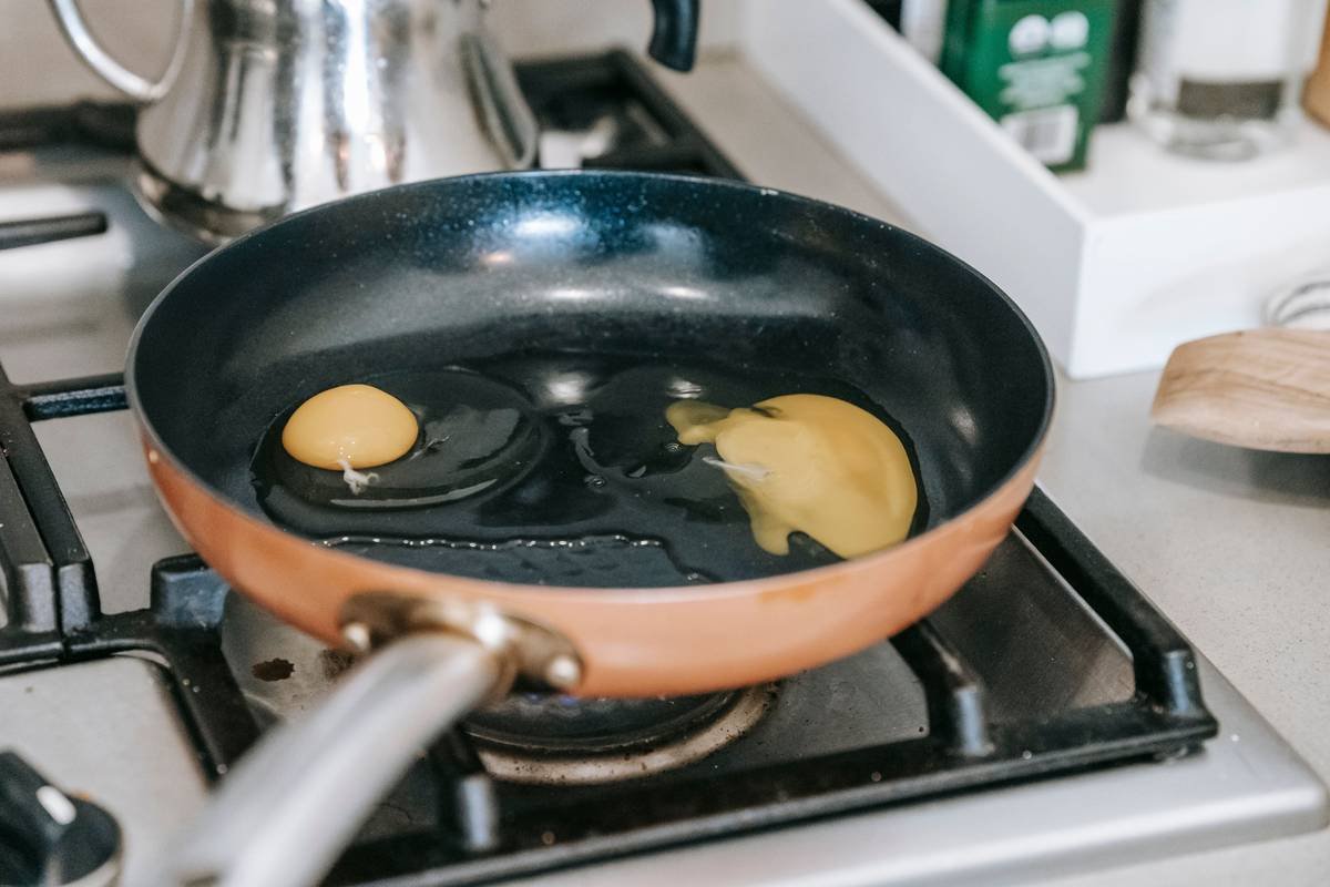 The Ultimate Guide to Choosing and Using an Egg Poaching Stand (No More Watery Disaster Eggs!)