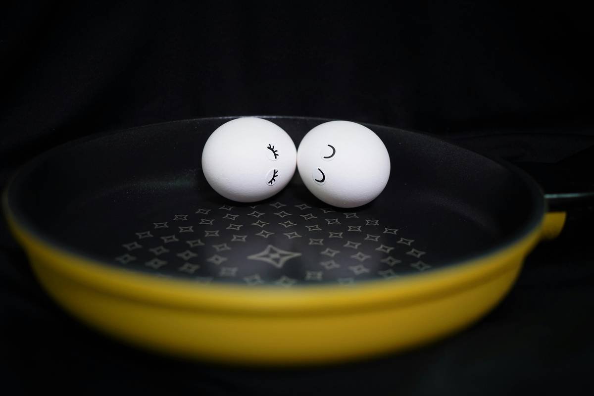 Poaching Eggs in Egg Poacher: 7 Proven Tips to Avoid Painful Kitchen Mistakes